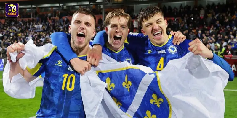 Ermedin Demirović ăn mừng bàn thắng, biểu tượng cho sức trẻ của tuyển Bosnia